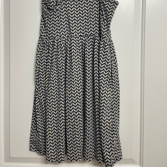 Dress - Picture 3 of 5